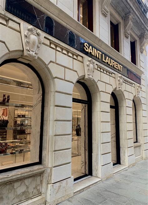 ysl venezia orari|Punti vendita e negozi Yves Saint Laurent a Venezia .